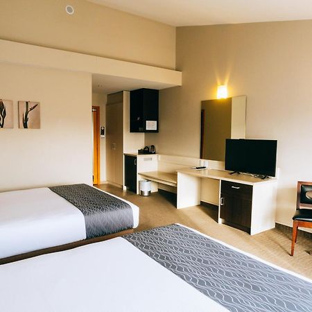 Copthorne Solway Park, Wairarapa Hotel Мастъртън Екстериор снимка