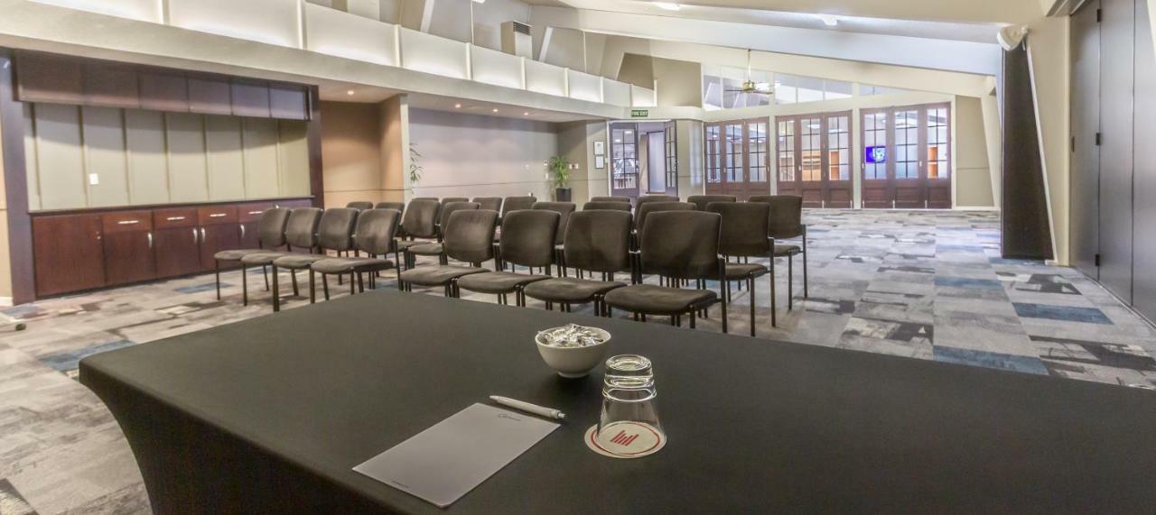 Copthorne Solway Park, Wairarapa Hotel Мастъртън Екстериор снимка